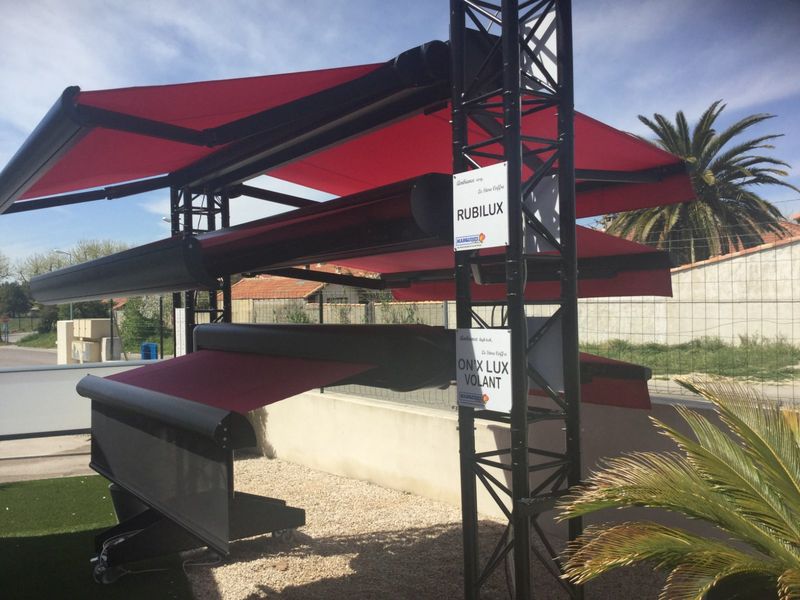 Totem de store à Martigues